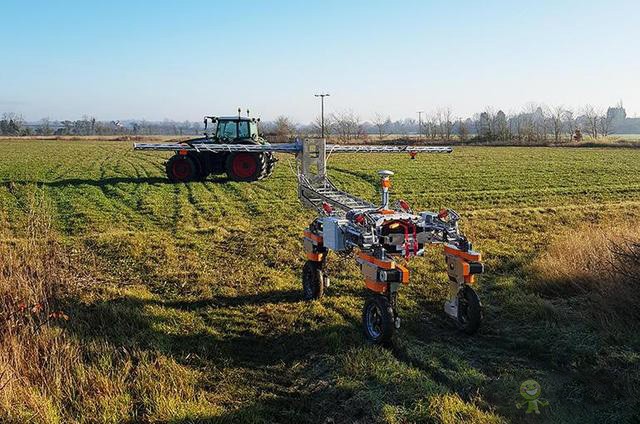 SRC新推出的Farming-as-a-Service農(nóng)業(yè)產(chǎn)品包涵（監(jiān)測，施肥，播種）