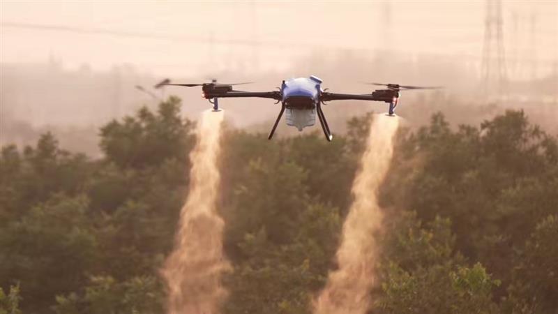 萬物生長·2022極目機(jī)器人科技年會召開 EA-30X新機(jī)閃耀亮相助力科技興農(nóng)